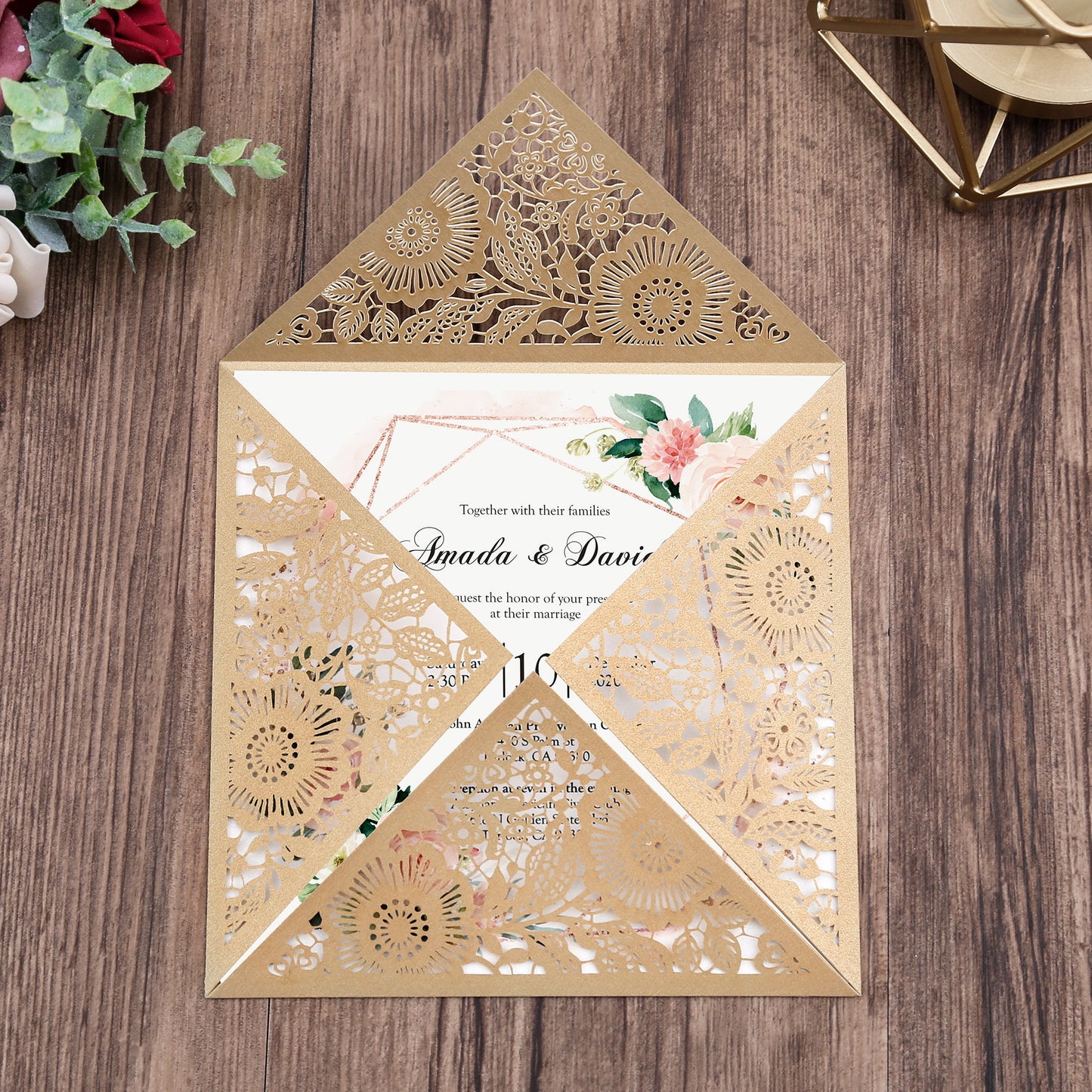 Square Gold Lase-cut Lace Flower Pattern Wedding Invitations